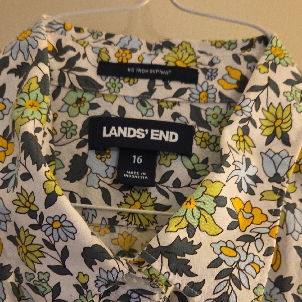 Set Of Lands' End Multicolor Plaid And Floral Womens Shirts - Picture 9 of 11